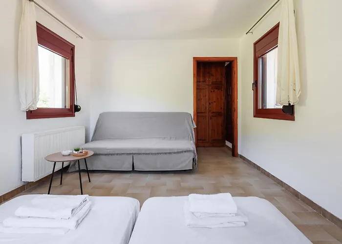 F & B Collection - Loutra Apartman