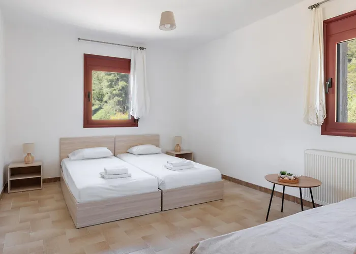 F & B Collection - Loutra Apartman Ajía Paraszkeví