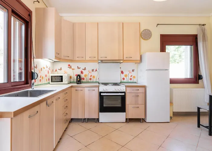 F & B Collection - Loutra Apartman *