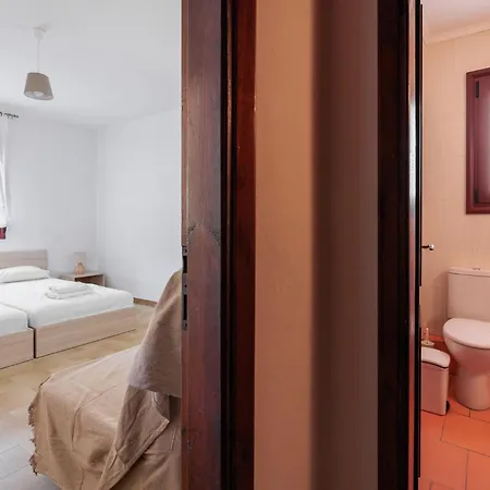 아파트 F & B Collection - Loutra 아기아 파라스케비